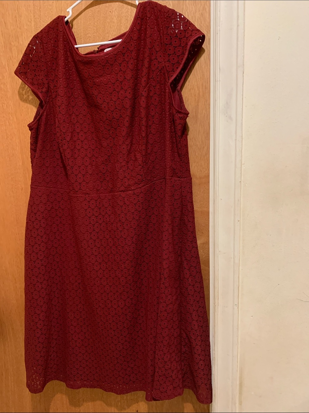 Dress Barn Burgundy Lace Short Sleeve Shift Dress